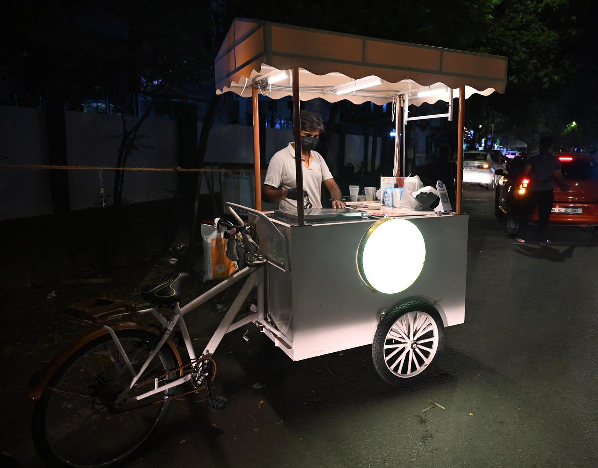 Try an Alphonso popsicle, or sip on a rasamalai latte at Anna Nagar’s